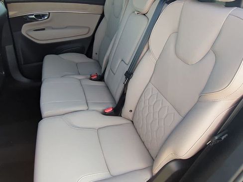 Used 2026 Volvo XC90 B6 Plus w/ Protection Package Premier AWD/4WD image 18