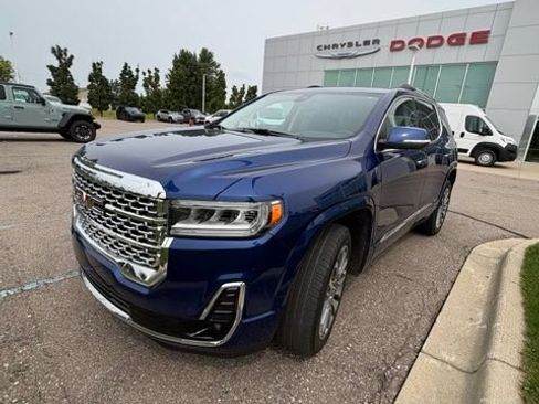 Used 2023 GMC Acadia Denali AWD/4WD image 6