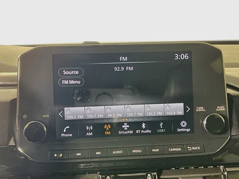 Used 2023 Nissan Pathfinder SL w/ Black Appearance Package AWD/4WD image 15
