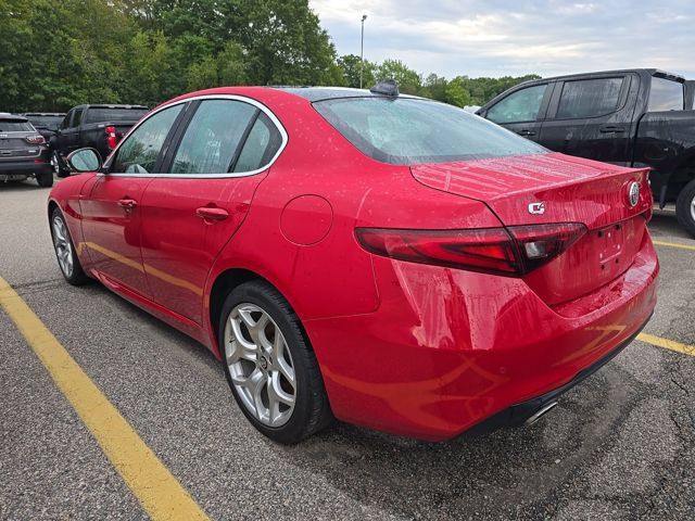 Used 2021 Alfa Romeo Giulia Ti AWD/4WD image 5
