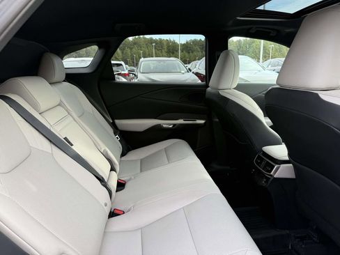 Used 2023 Lexus RX 350 Premium image 16