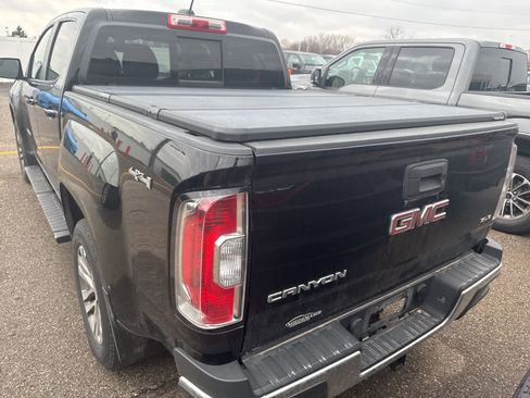 Used 2016 GMC Canyon SLE w/ Nightfall Edition image 7