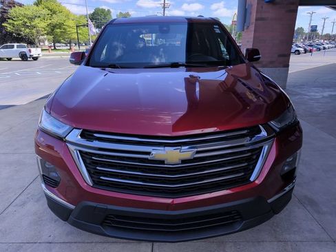 Used 2023 Chevrolet Traverse LT FWD image 11