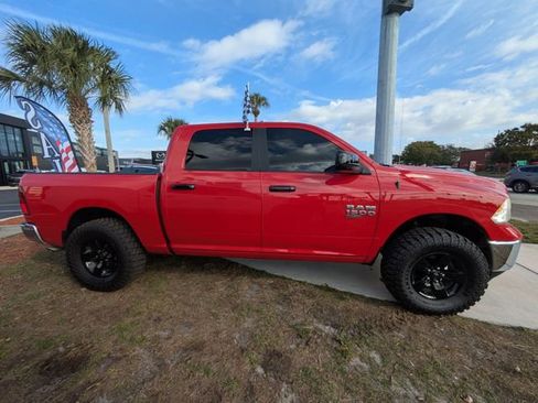 Used 2021 RAM 1500 Classic SLT image 2