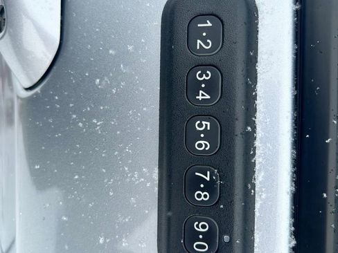 Certified 2022 Ford Explorer XLT image 11