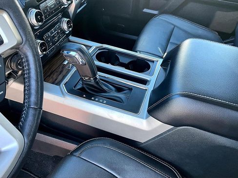 Used 2018 Ford F150 Lariat w/ Equipment Group 502A Luxury image 13