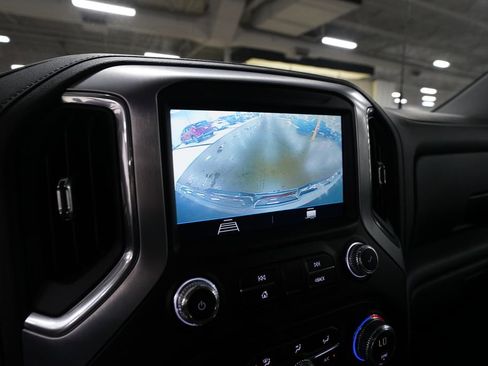 Used 2022 GMC Sierra 2500 SLE w/ SLE Value Package; AWD/4WD image 18