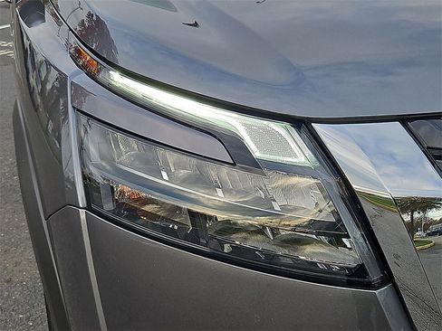 Certified 2025 Nissan Pathfinder Platinum w/ Cargo Package image 10