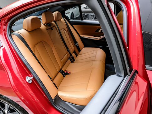 Used 2025 BMW M340i image 39