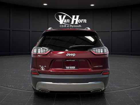 Used 2019 Jeep Cherokee Limited w/ Technology Group AWD/4WD image 2