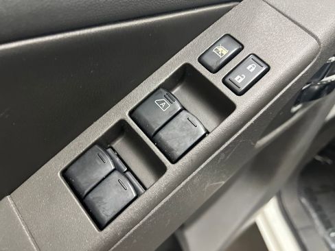 Used 2020 Nissan Frontier PRO-4X w/ Pro-4x Utility Package AWD/4WD image 14