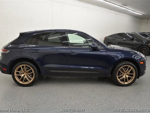 Used 2023 Porsche Macan image 6