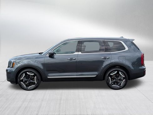 Certified 2023 Kia Telluride S w/ S Sunroof Package AWD/4WD image 4