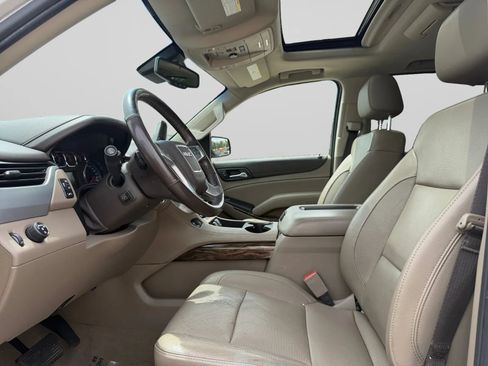 Used 2019 GMC Yukon XL SLT w/ Open Road Package RWD image 16