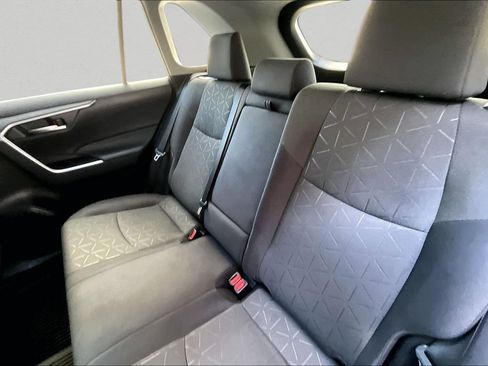 Certified 2021 Toyota RAV4 XLE AWD/4WD image 24