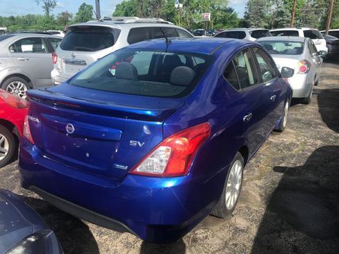 Used 2016 Nissan Versa SV image 9