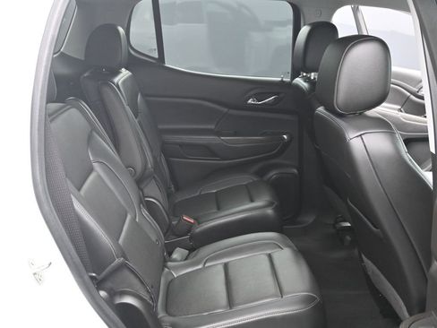 Used 2022 GMC Acadia SLT w/ Technology Package image 12