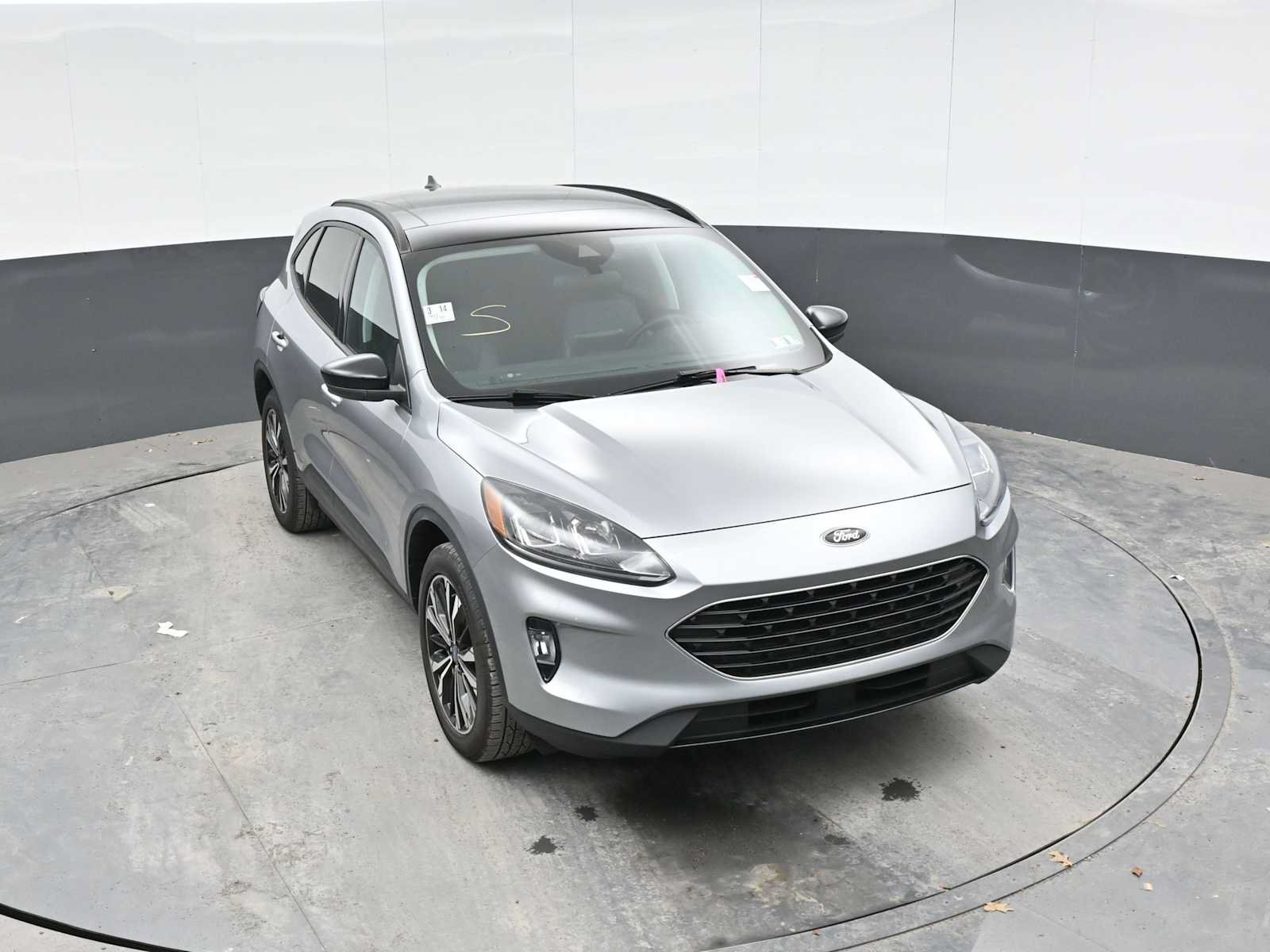 Used 2022 Ford Escape SEL w/ SEL Stealth AWD Package image 32