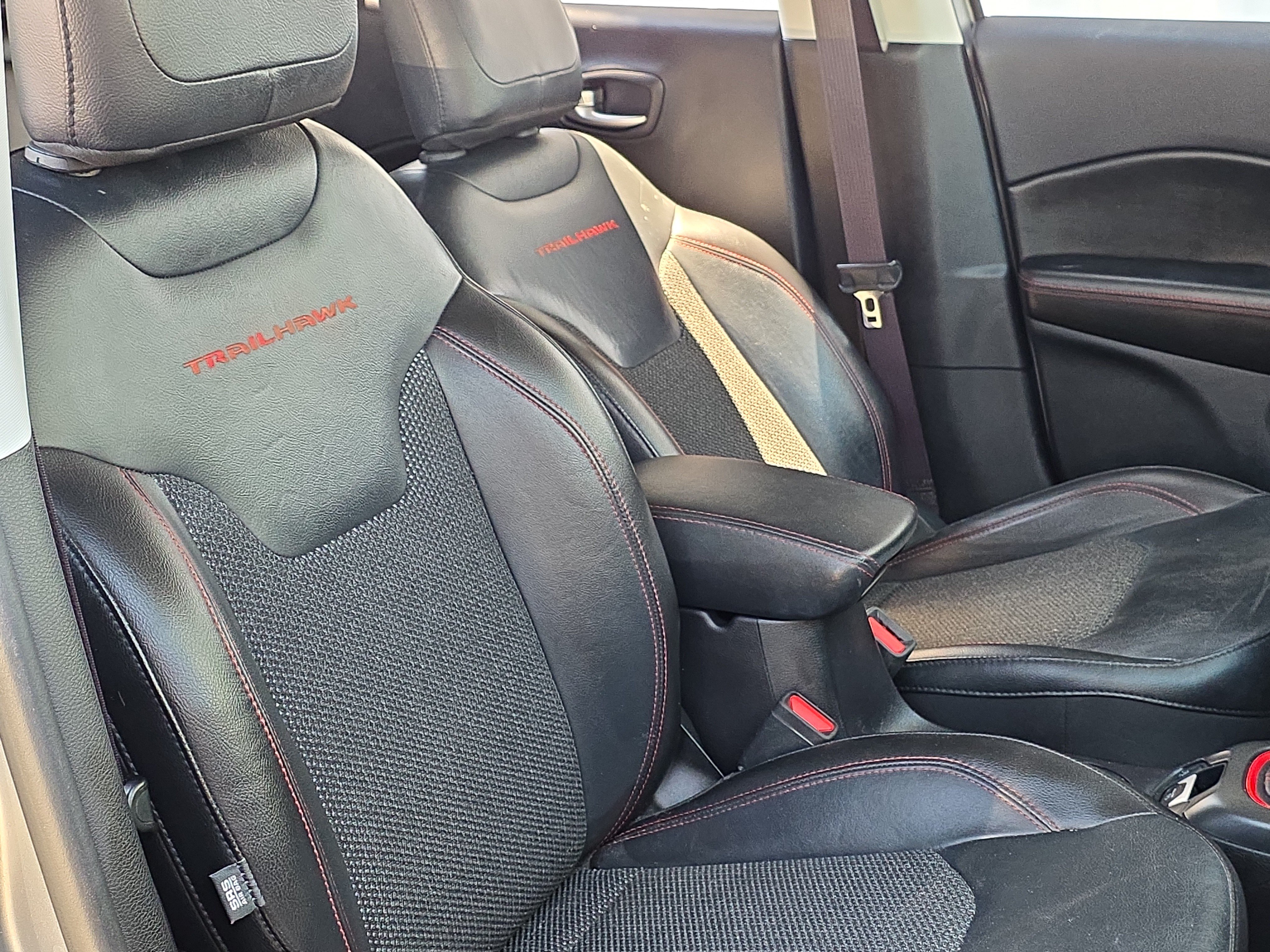 Used 2019 Jeep Compass Trailhawk AWD/4WD image 30