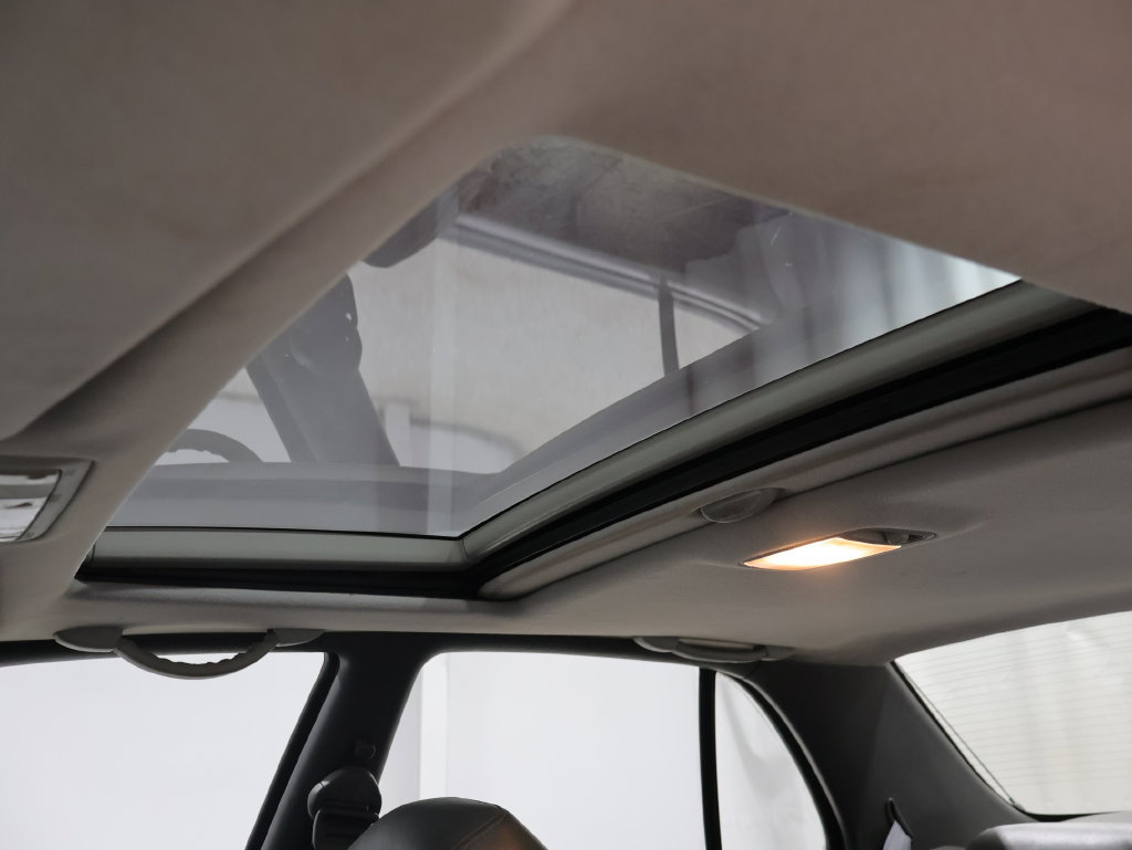 Used 1994 Toyota Camry XLE FWD image 29