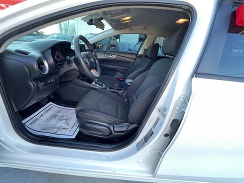 Used 2021 Kia Forte LXS FWD image 4