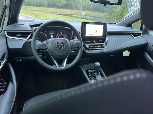 Used 2025 Toyota Corolla SE FWD image 12