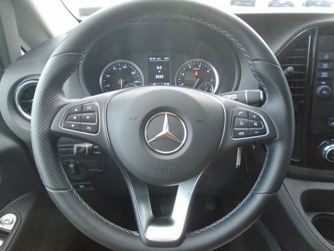 Used 2023 Mercedes-Benz Metris Metris Passenger Van Standard image 13