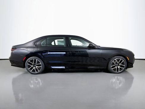 New 2026 BMW 740i xDrive image 8