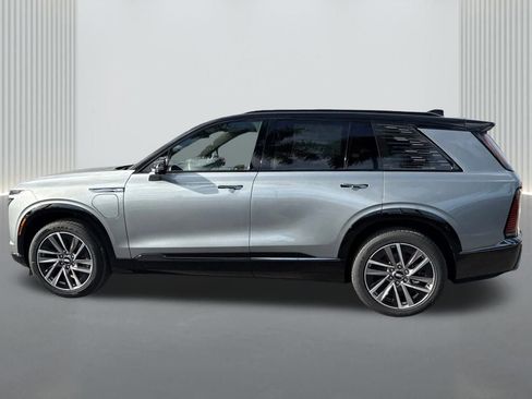 New 2026 Cadillac Vistiq Sport image 8