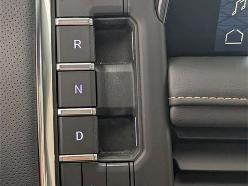 Used 2023 GMC Yukon SLT image 25