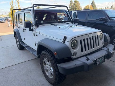 Used 2018 Jeep Wrangler Unlimited Sport S AWD/4WD image 2