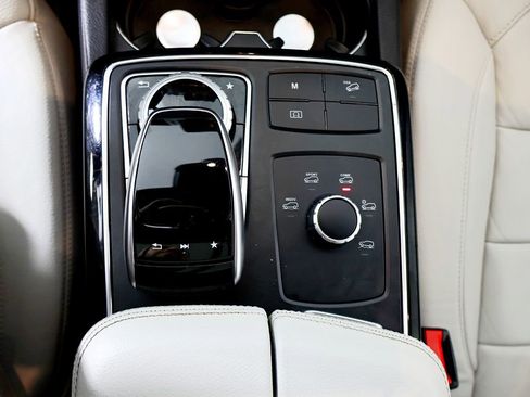 Used 2017 Mercedes-Benz GLE 350 4MATIC image 38