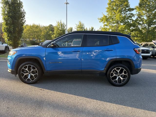 Used 2025 Jeep Compass Limited AWD/4WD image 4