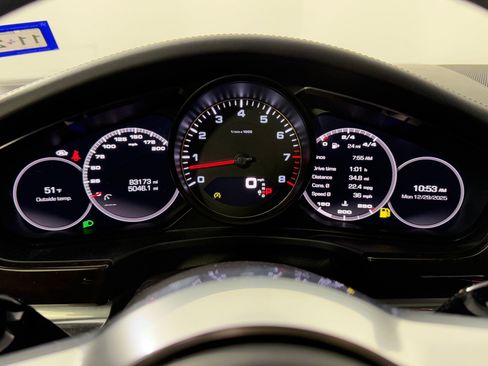 Used 2018 Porsche Panamera 4S image 29