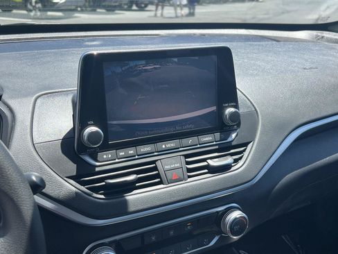 Used 2022 Nissan Altima 2.5 SV FWD image 36