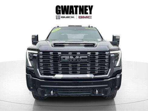 Used 2024 GMC Sierra 2500 Denali Ultimate image 2