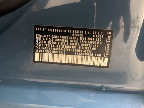 Used 2025 Volkswagen Jetta SE FWD image 25