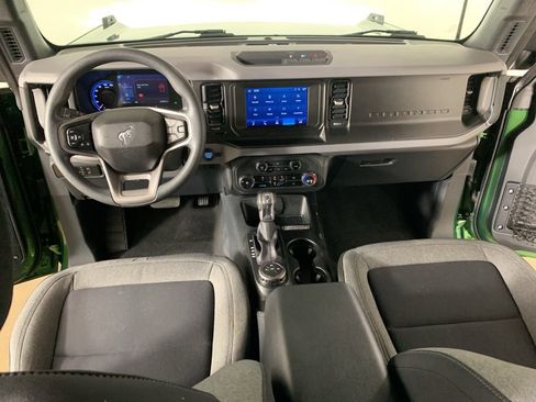 Used 2023 Ford Bronco 4-Door AWD/4WD image 33