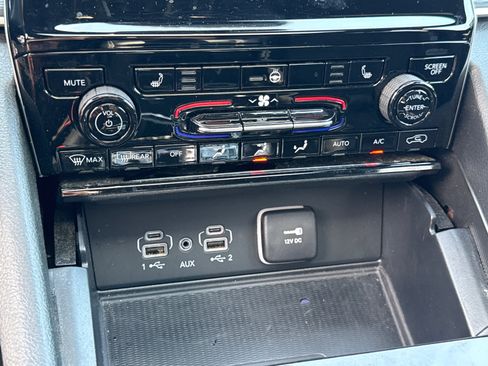 Certified 2024 Jeep Grand Cherokee Altitude RWD image 30
