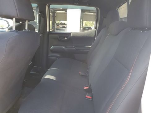 Used 2020 Toyota Tacoma TRD Sport AWD/4WD image 10