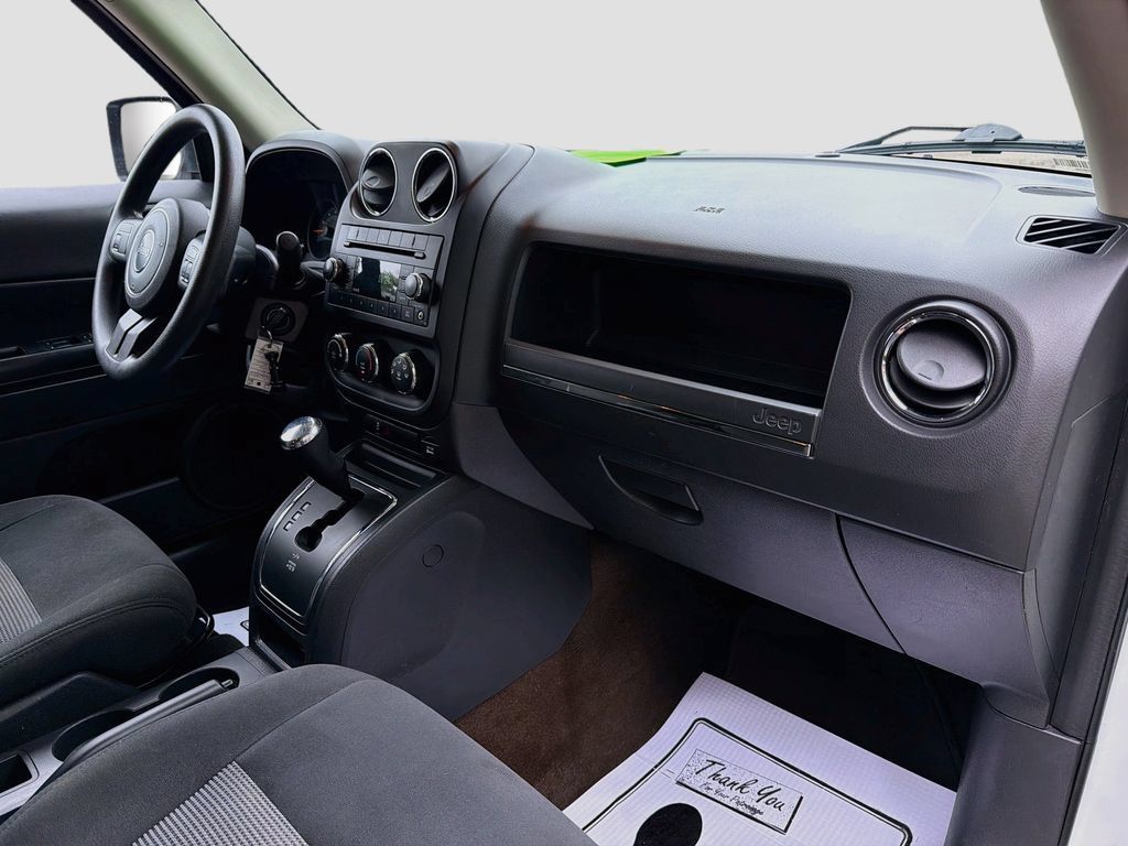 Used 2016 Jeep Patriot Sport w/ Power Value Group FWD image 26
