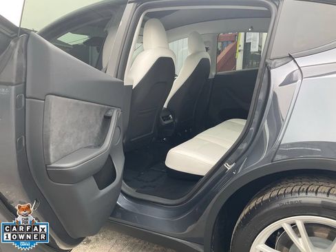 Used 2023 Tesla Model Y Long Range AWD/4WD image 27