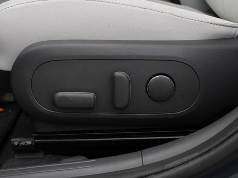 Used 2024 Hyundai Kona SEL FWD image 12