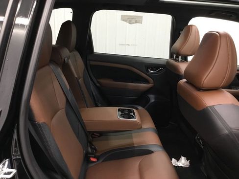 Used 2025 Subaru Forester Touring w/ Popular Package - Touring AWD/4WD image 44