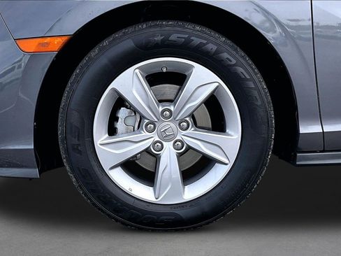 Used 2019 Honda Odyssey EX image 8