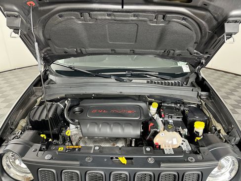 Used 2016 Jeep Renegade Trailhawk w/ Popular Equipment Group image 31