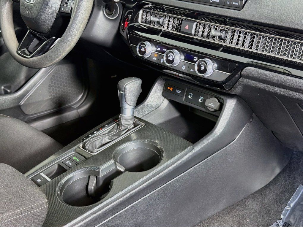 Used 2025 Honda Civic LX image 36