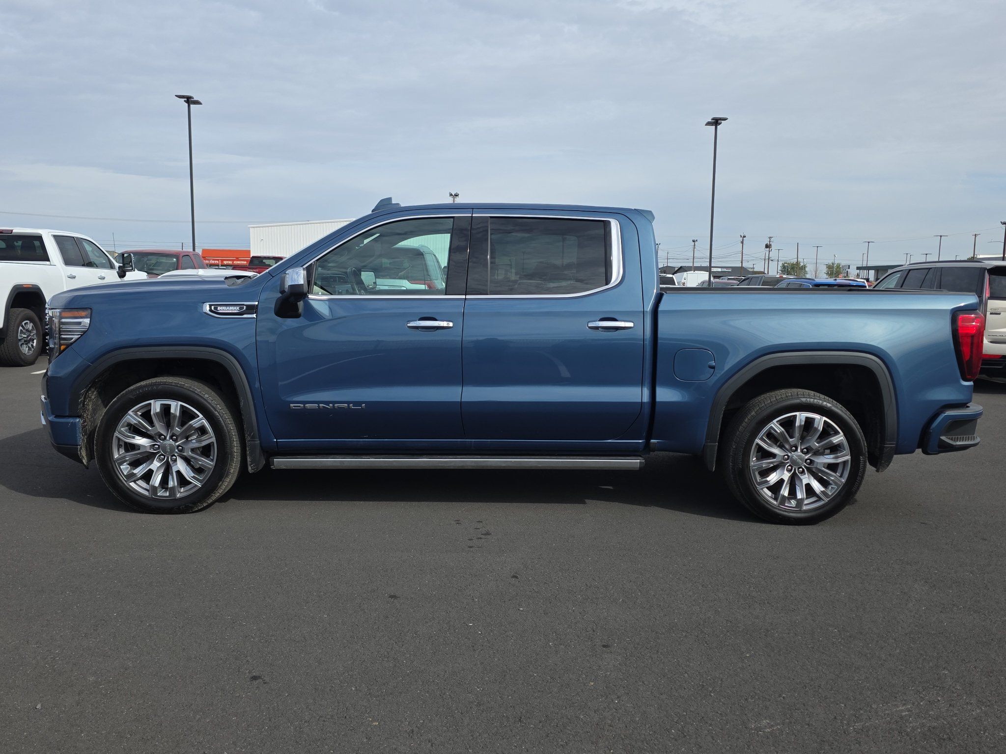 Used 2025 GMC Sierra 1500 Denali w/ Denali Reserve Package AWD/4WD image 4
