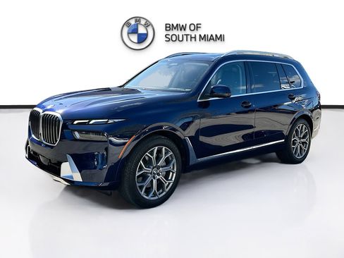 Certified 2023 BMW X7 xDrive40i image 3