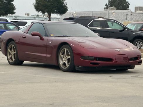 Used 2003 Chevrolet Corvette Coupe w/ Preferred Equipment Group image 9